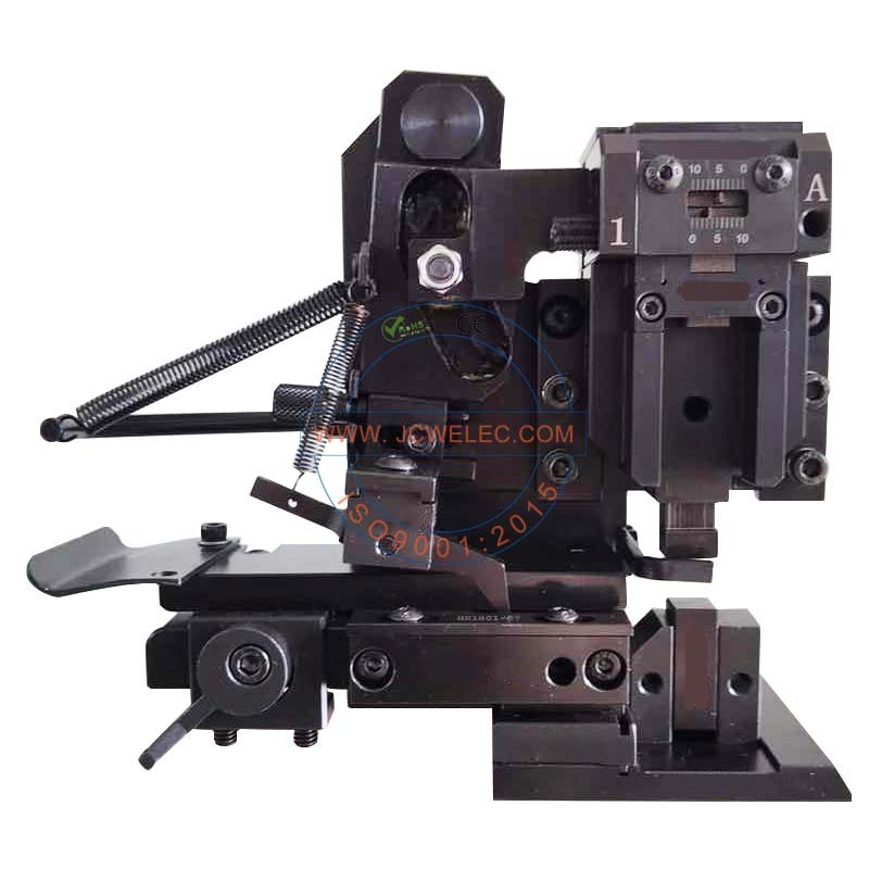 Side-feed Automotive Terminal Crimp Applicator