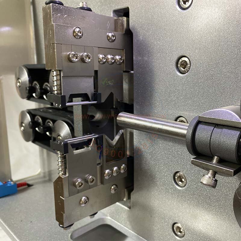 14MM Automatic Multicore Cable Cutting Stripping Machine | JCWelec