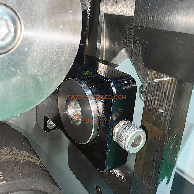 Computerized-Cutting-and-Stripping-Machine-For-50mm² Cable